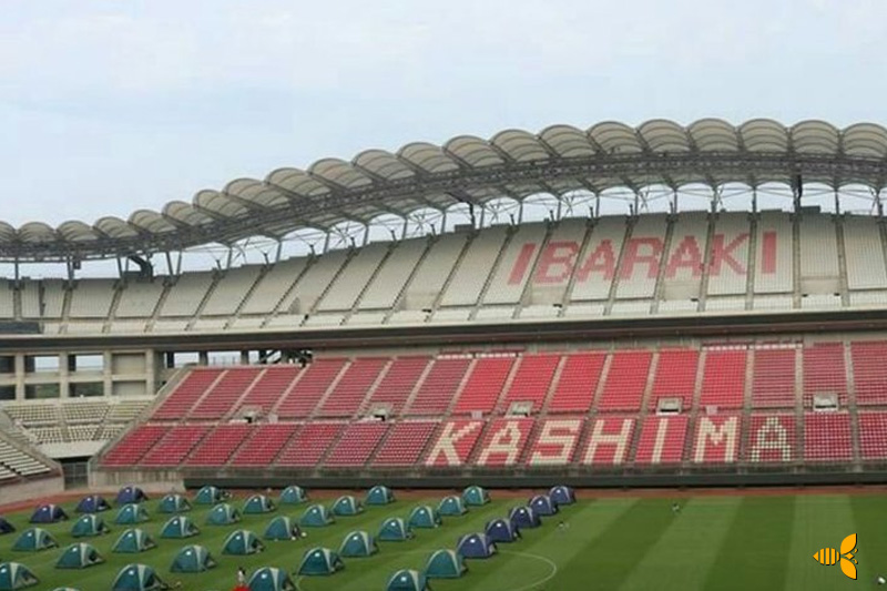 حریف فینال پرسپولیس (کاشیما) روی چمن استادیوم کمپ زد