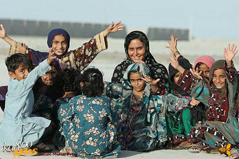 بازی الناز شاکردوست با دختران سیستان و بلوچستان (عمو زنجیرباف)