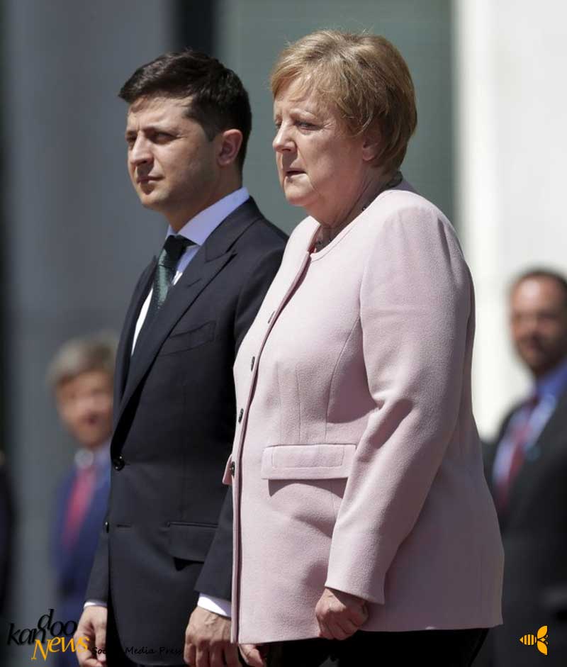 آنگلا مرکل - صدر اعظم آلمان و ولادیمیر زلنسکی رئیس‌جمهور جدید اوکراین
