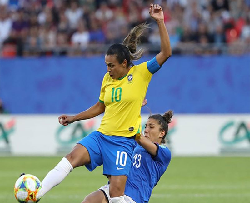 مارتا، کاپیتان و ستاره تیم ملی زنان برزیل تک‌گل پیروزی‌بخش تیمش را برابر ایتالیا به ثمر رساند.